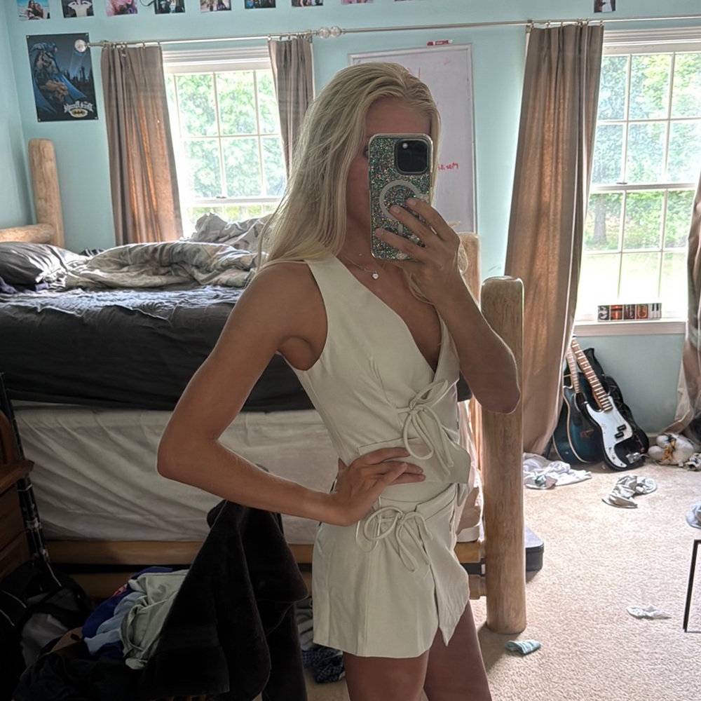 Princess Polly Set - Picture 3 of 5